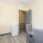 Lower Wortley 3 - Couples Haven With A Shared Kitchen - Pass The Keys 利兹
